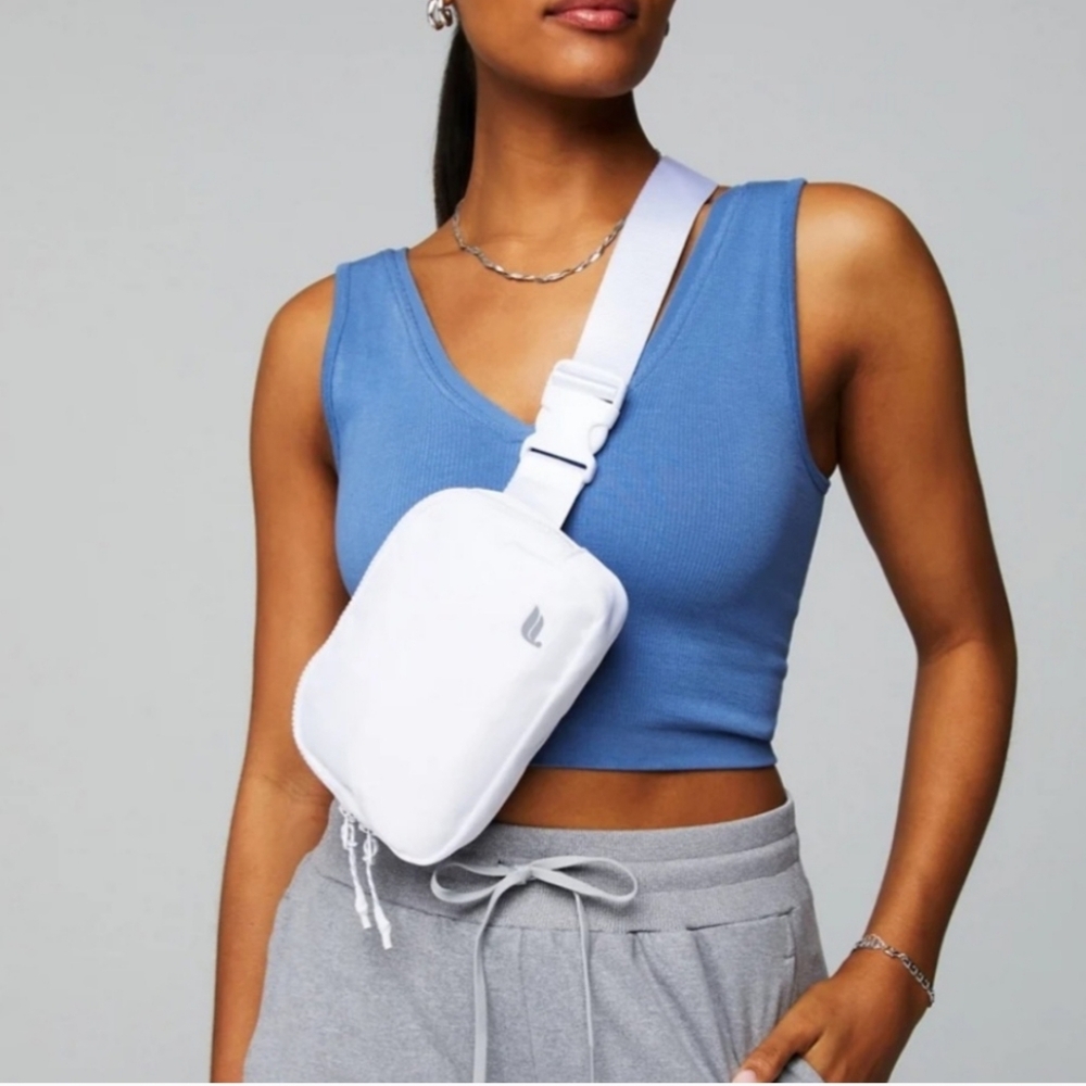 Fabletivs belt bag in classic white